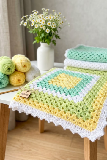 Mint and Lemon Spring Granny Square Blanket Free Crochet Pattern