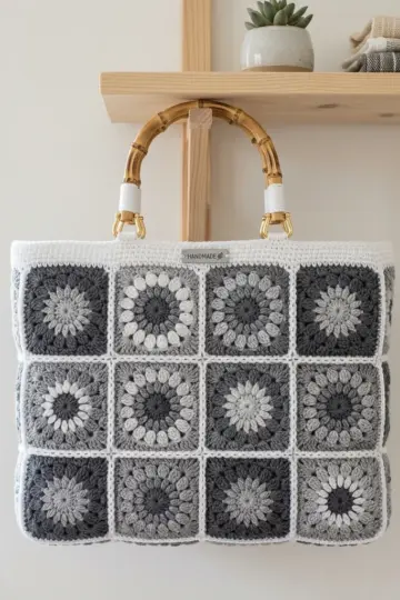 Monochrome Gray Granny Square Modern Tote Free Crochet Pattern