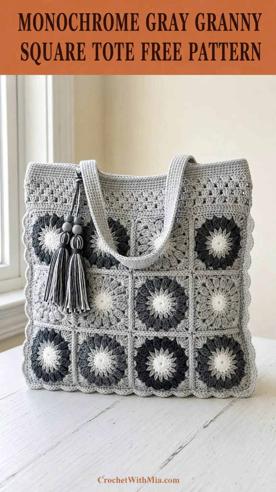 Monochrome Gray Granny Square Tote Free Crochet Pattern