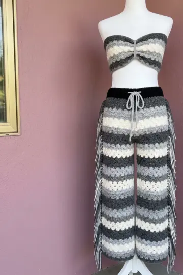 Monochrome Neutral Crochet Fringe Two-Piece Pattern
