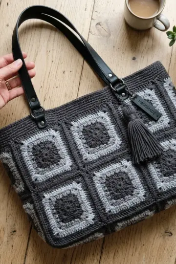 Monochrome Gray Granny Square Tote Free Crochet Pattern