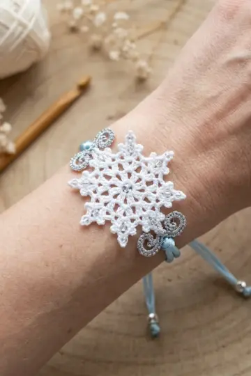 Winter Snowflake Bracelet Free Crochet Pattern